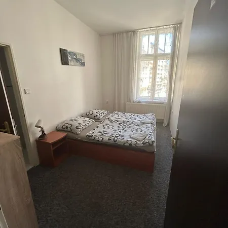 Szálloda U Maleho Namesti Centrum *